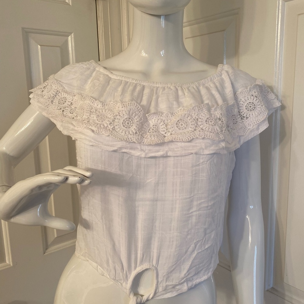 American Rag White Lace Ruffle Top Sz XS